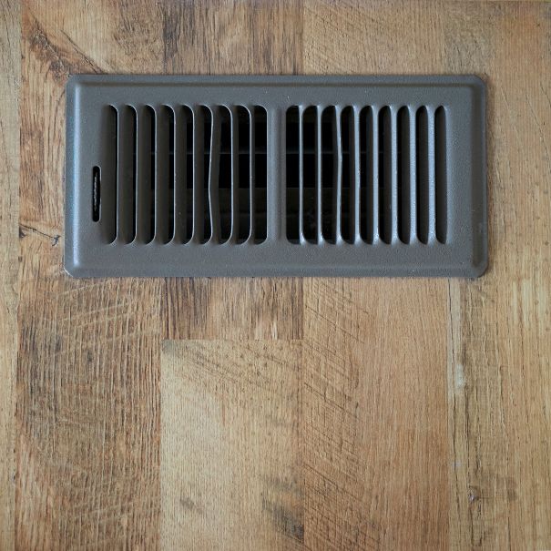 Floor vent